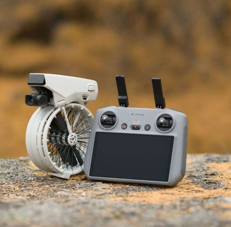 dji flip rc s displejem